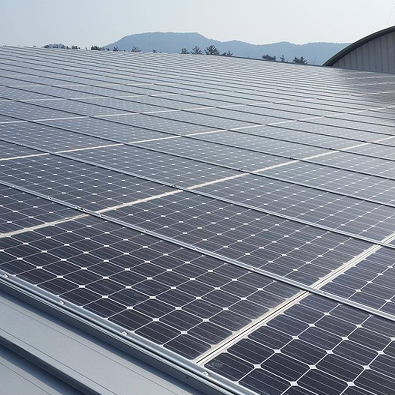 Is Photovoltaic Power Generation Harmful to Humans? Does It Emit Radiation? What’s the Truth?