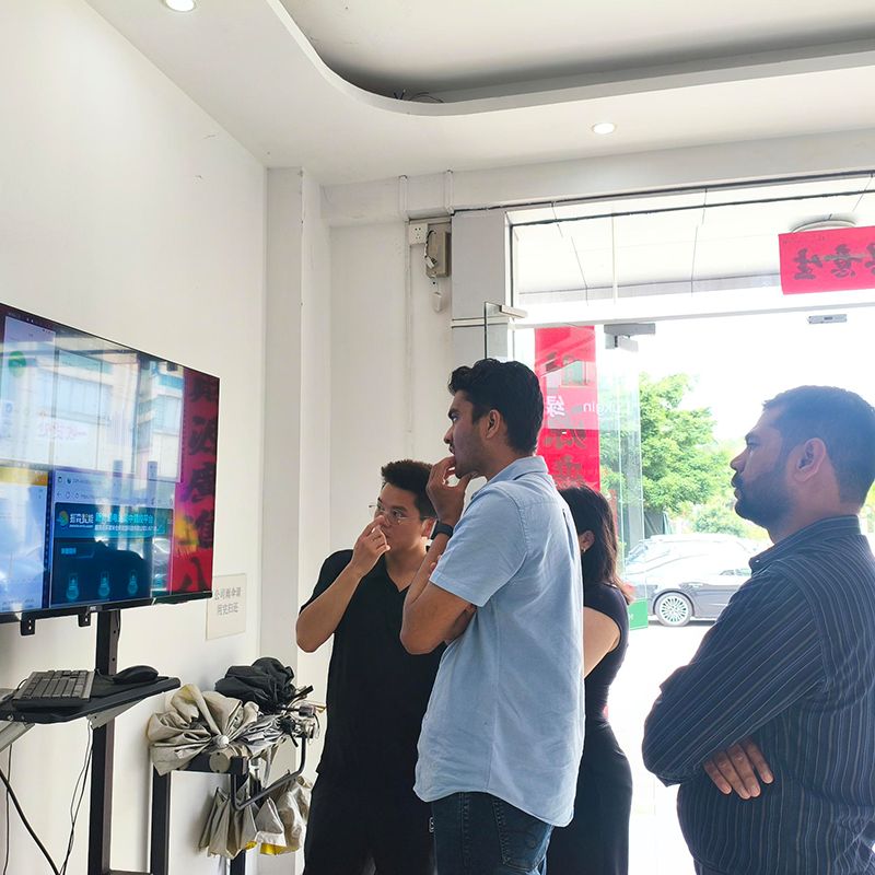 Warmly Welcome Indian Customers to Visit Singfo Solar – A Fruitful Step Towards Green Energy Cooperation